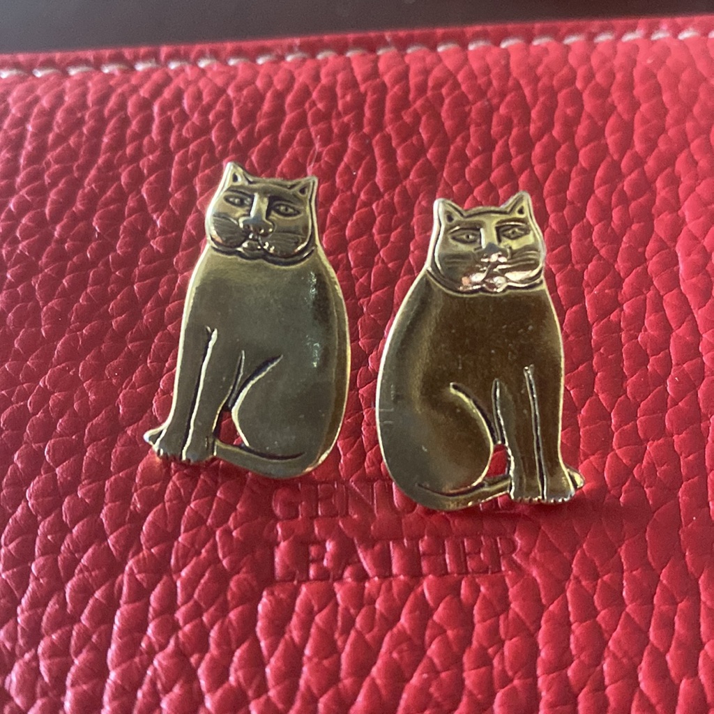Vintage Gold Laurel Burch Cat Earrings 75$